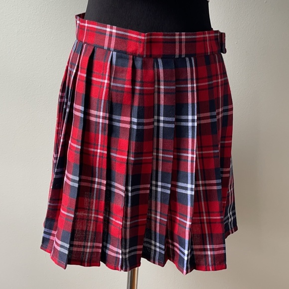 High Waist Tartan Pleated Skirt - Picture 3 of 8